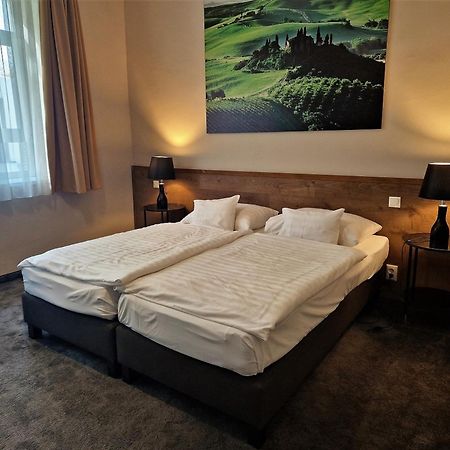 Garda Hotel Szombathely Esterno foto