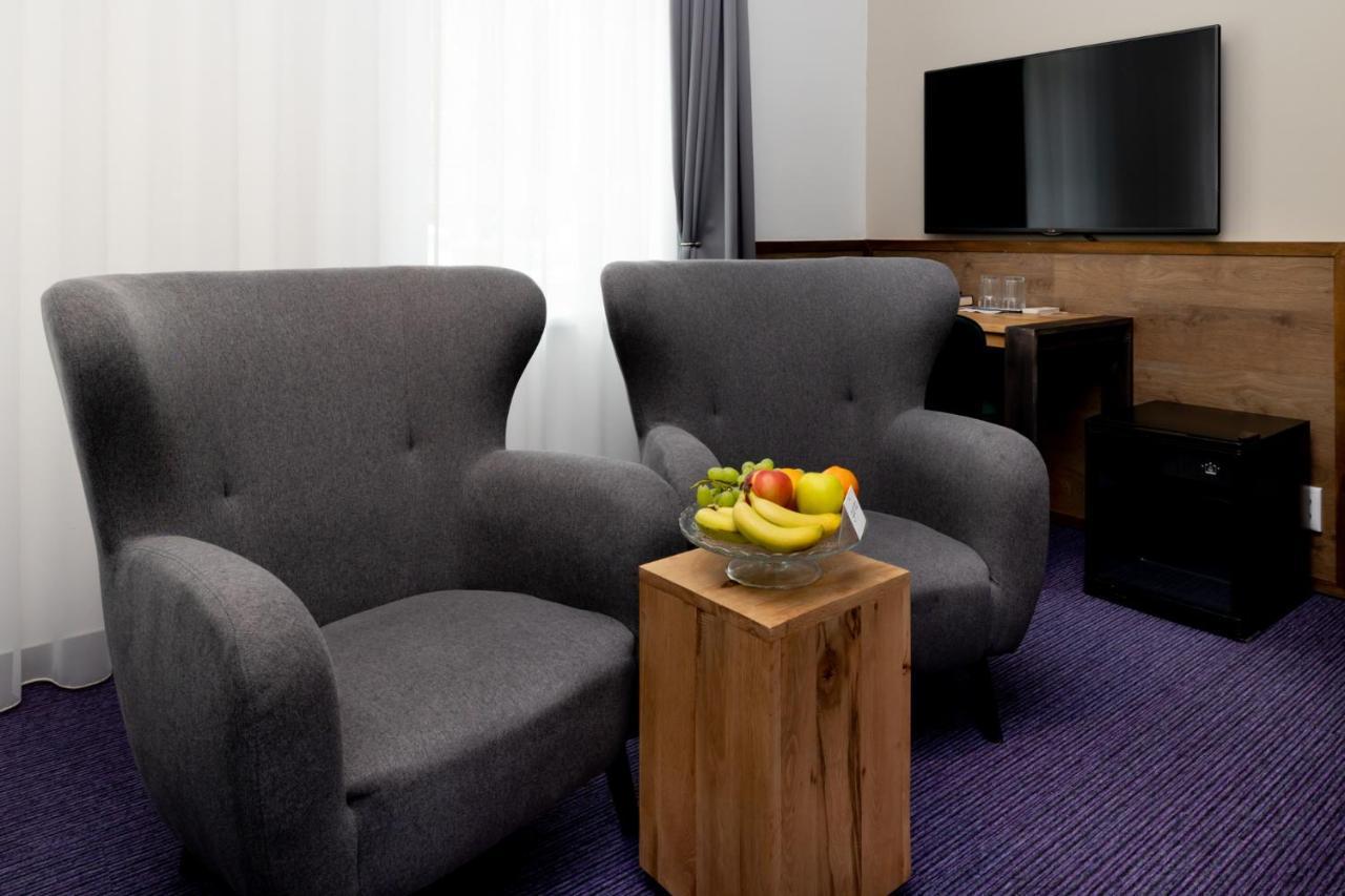 Garda Hotel Szombathely Esterno foto