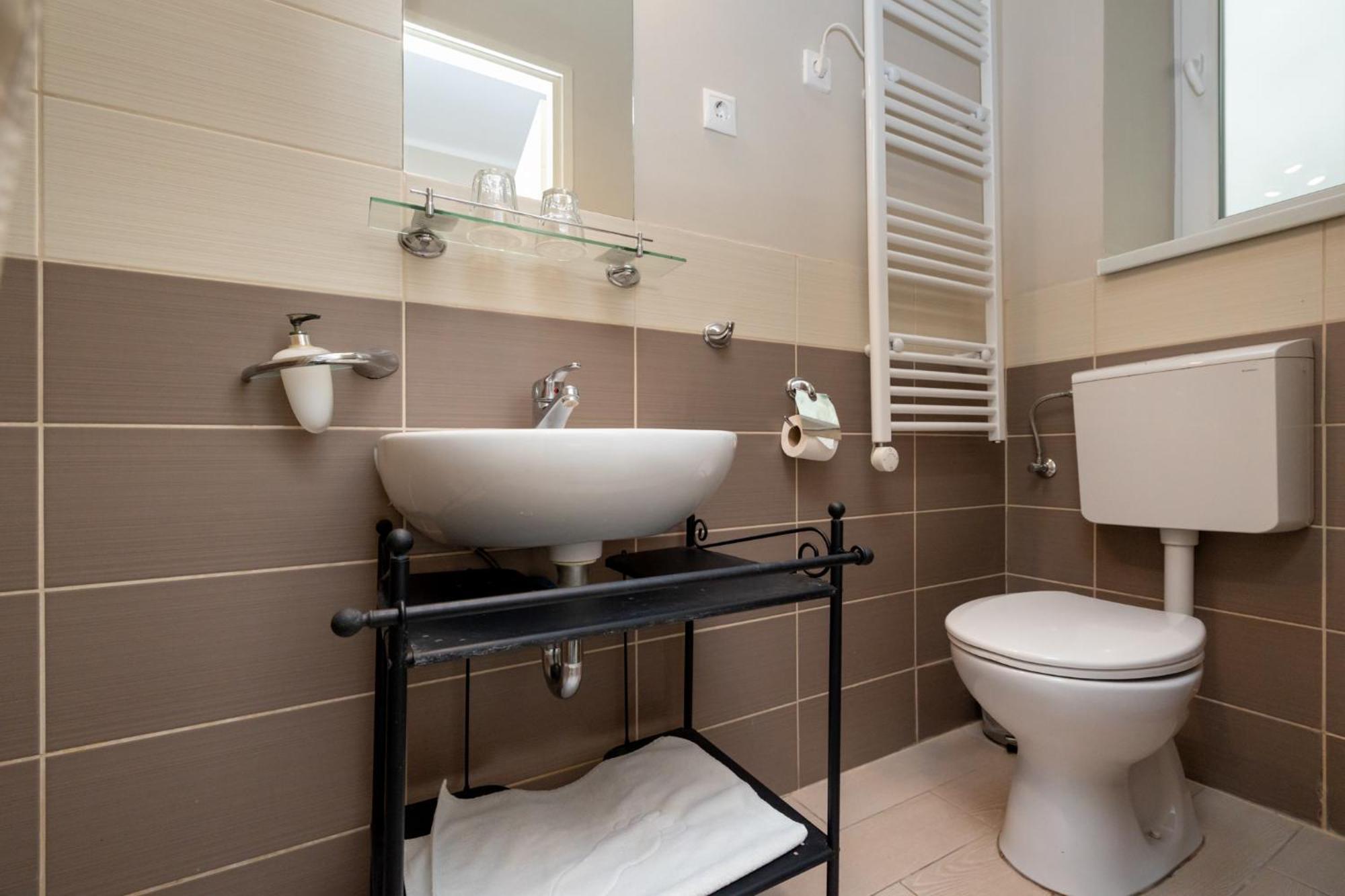 Garda Hotel Szombathely Esterno foto