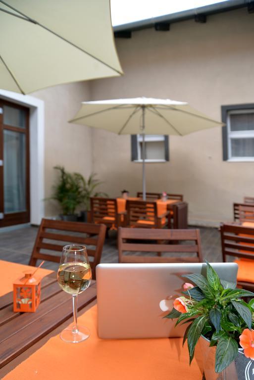 Garda Hotel Szombathely Esterno foto